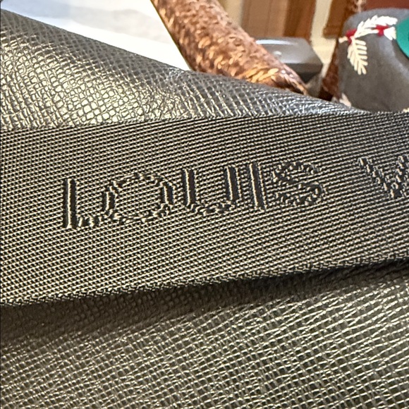 Louis Vuitton Textured Black Briefcase/crossbody bag - Picture 2 of 16